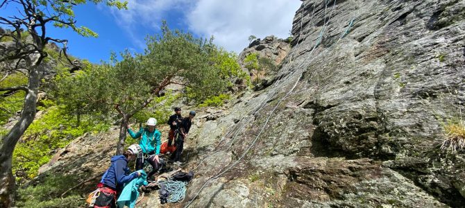 Alapfokú tanfolyam… ahol megtanítanak mászni