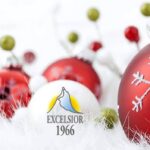 Glass-Christmas-Balls_Exc